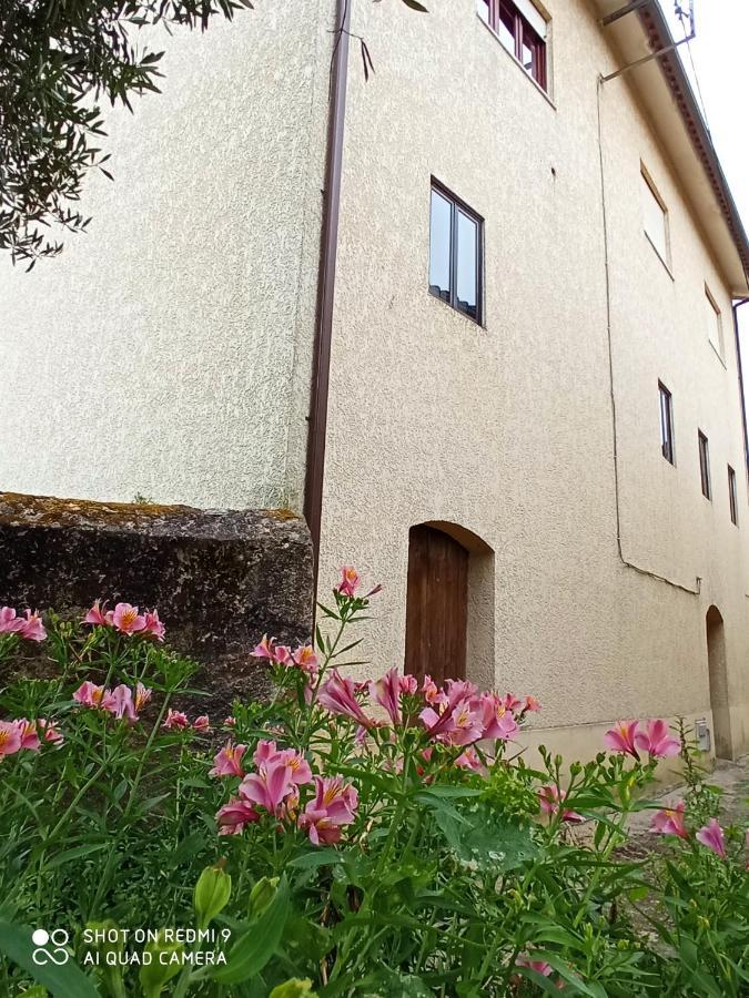 Casa Dos Grilos Hébergement de vacances *